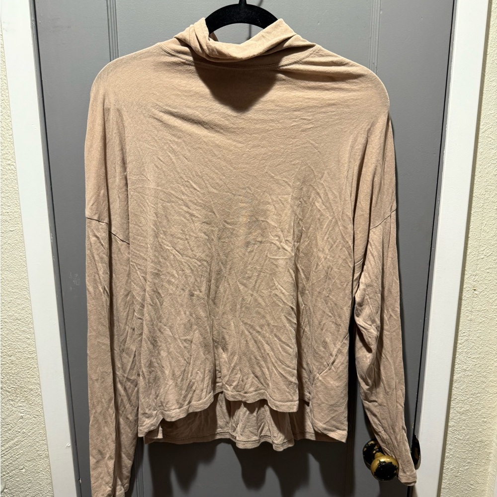 Everlane Beige Turtleneck XL